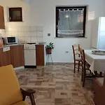 Superior, Vorgesetzter Tera With 3 And 2 Bathrooms, Sea View 100-150m To Apartment