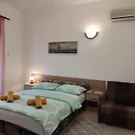 Superior, Vorgesetzter Tera With 3 And 2 Bathrooms, Sea View 100-150m To Apartment Dramalj