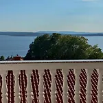 Superior, Vorgesetzter Tera With 3 And 2 Bathrooms, Sea View 100-150m To *