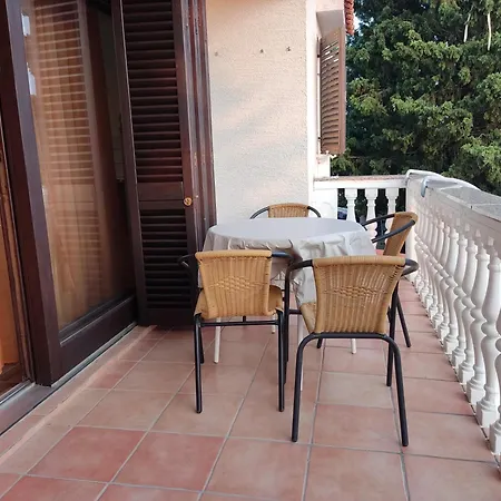 Superior, Vorgesetzter Tera With 3 And 2 Bathrooms, Sea View 100-150m To شقة