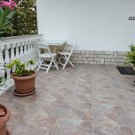 Superior, Vorgesetzter Tera With 3 And 2 Bathrooms, Sea View 100-150m To شقة
