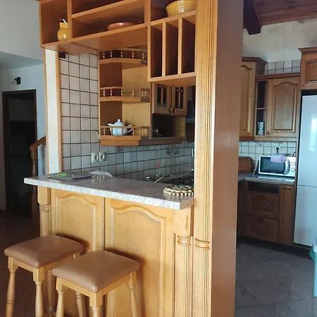 Superior, Vorgesetzter Tera With 3 And 2 Bathrooms, Sea View 100-150m To شقة دْغاماي