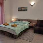 Superior, Vorgesetzter Tera With 3 And 2 Bathrooms, Sea View 100-150m To * Dramalj