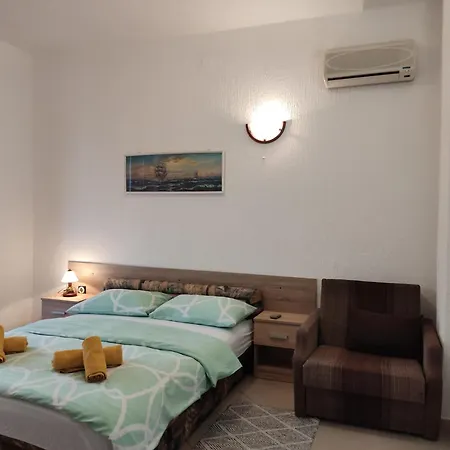 Superior, Vorgesetzter Tera 2 Bathrooms, Sea View 100-150m To Beach Apartment Dramalj