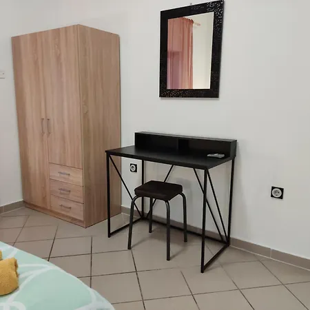 Superior, Vorgesetzter Tera 2 Bathrooms, Sea View 100-150m To Beach Apartment Dramalj