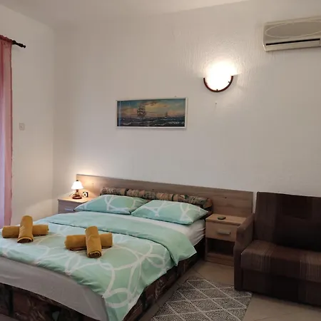 Superior, Vorgesetzter Tera 2 Bathrooms, Sea View 100-150m To Beach Apartment Dramalj