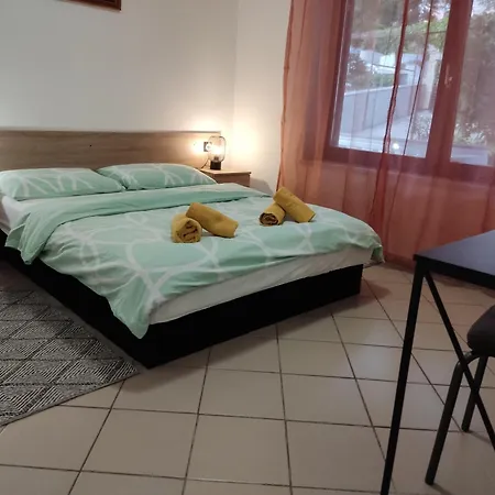 Apartment Superior, Vorgesetzter Tera 2 Bathrooms, Sea View 100-150m To Beach Dramalj