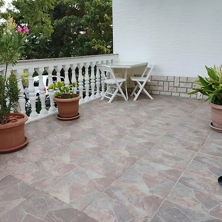 Superior, Vorgesetzter Tera 2 Bathrooms, Sea View 100-150m To Beach Apartment