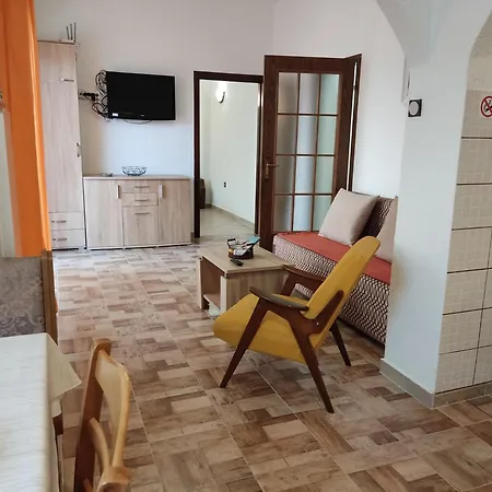 Superior, Vorgesetzter Tera 2 Bathrooms, Sea View 100-150m To Beach Apartment Dramalj