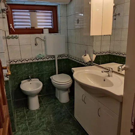 Superior, Vorgesetzter Tera 2 Bathrooms, Sea View 100-150m To Beach Apartment Dramalj